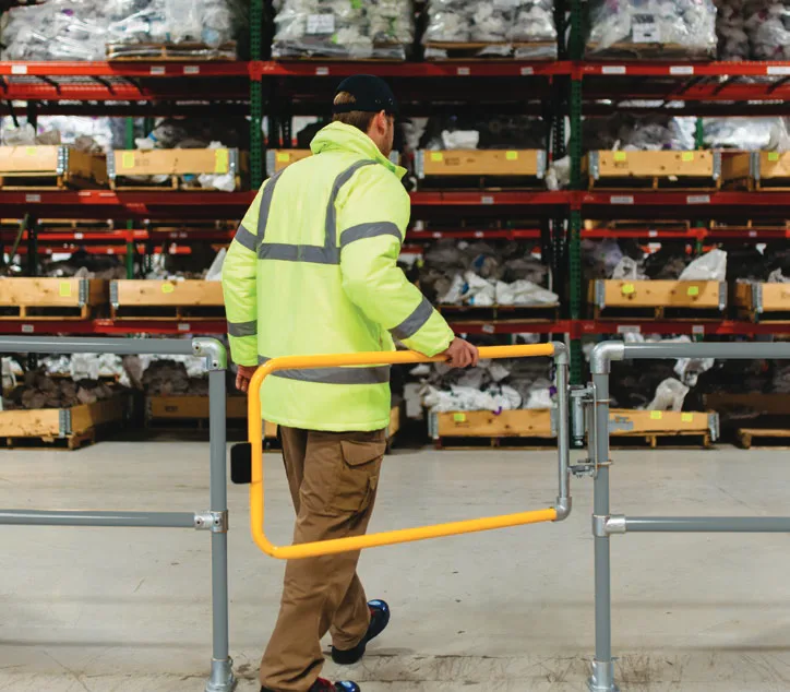 Puerta industrial de cierre automático